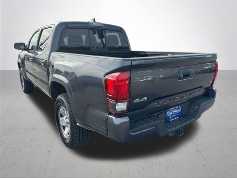 Used 2022 Toyota Tacoma SR AWD/4WD image 9