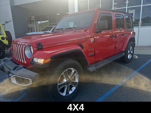 Used 2020 Jeep Wrangler Unlimited Sahara AWD/4WD image 3