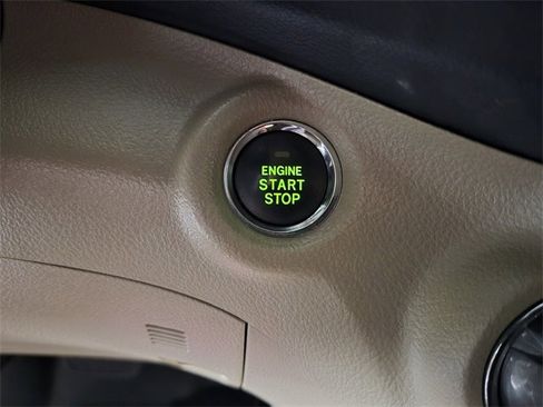 Used 2012 Toyota Highlander Limited image 30