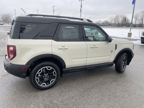 New 2025 Ford Bronco Sport Outer Banks image 13