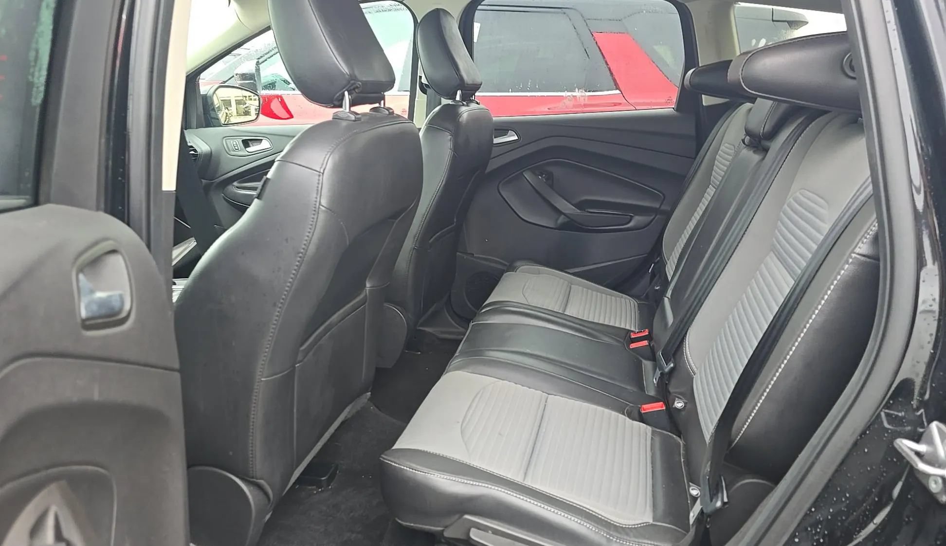 Used 2018 Ford Escape SE w/ SE Sport Appearance Package AWD/4WD image 8