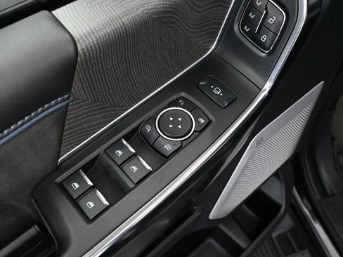 Used 2025 Ford F250 Platinum image 20