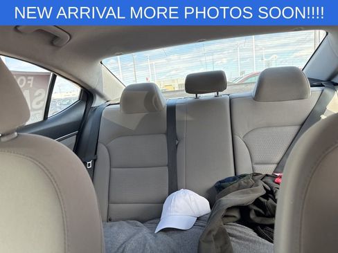 Used 2018 Hyundai Elantra SEL FWD image 16