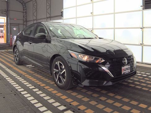 Used 2024 Nissan Sentra SV image 25