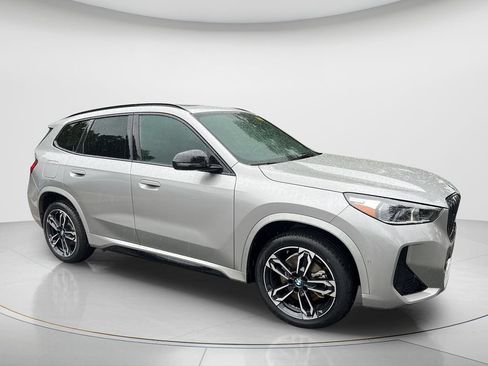 Used 2023 BMW X1 xDrive28i w/ Premium Package AWD/4WD image 3