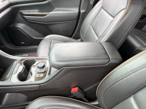 Used 2023 GMC Acadia AT4 w/ Technology Package AWD/4WD image 13