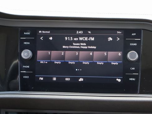 Used 2019 Volkswagen Jetta SEL image 16