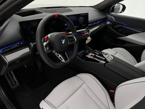 New 2026 BMW M5 Touring image 9