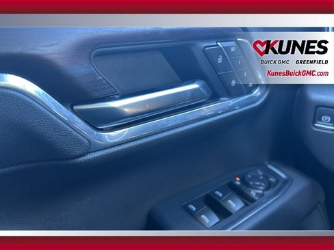 Used 2025 GMC Sierra 1500 SLT image 30