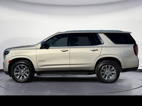 Used 2021 Chevrolet Tahoe Premier w/ Premium Package AWD/4WD image 16