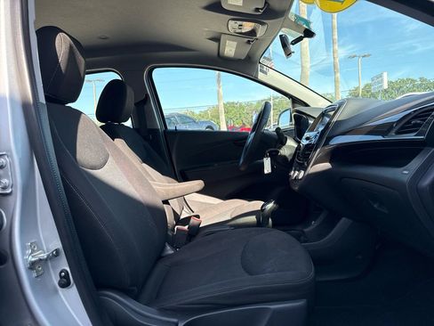 Used 2021 Chevrolet Spark LT FWD image 9