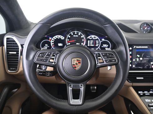 Certified 2023 Porsche Cayenne Turbo AWD/4WD image 35