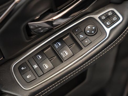 Used 2023 RAM 3500 Limited AWD/4WD image 49