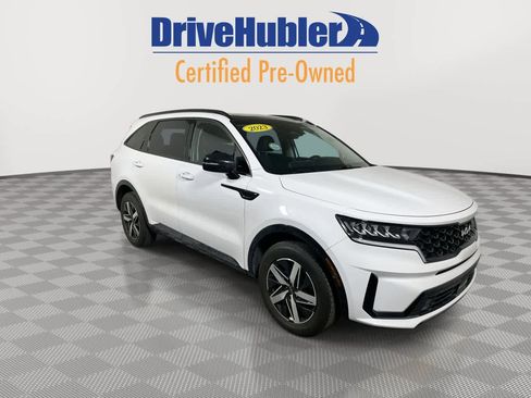 Used 2023 Kia Sorento EX w/ Panoramic Sunroof Package image 2