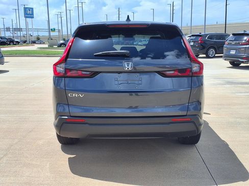 Used 2025 Honda CR-V LX image 6
