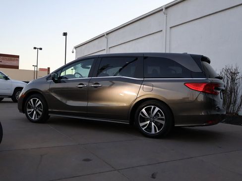 Used 2022 Honda Odyssey Touring image 4
