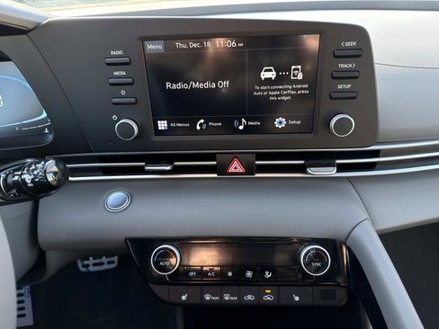 New 2026 Hyundai Elantra SEL Sport Premium image 4