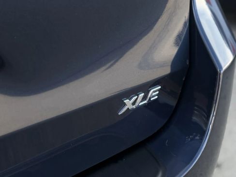 Used 2019 Toyota Sienna XLE image 48