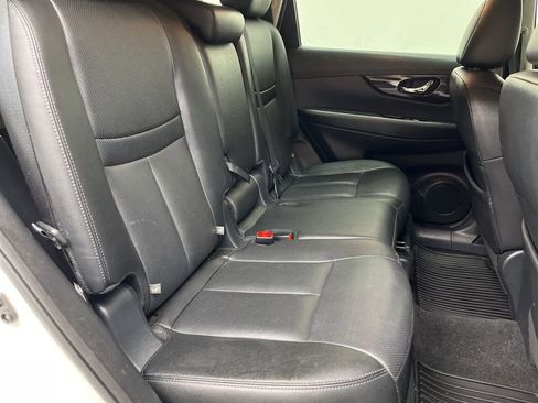 Used 2019 Nissan Rogue SL w/ Premium Package image 23