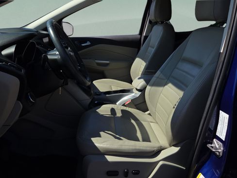 Used 2014 Ford Escape SE w/ Equipment Group 201A image 17