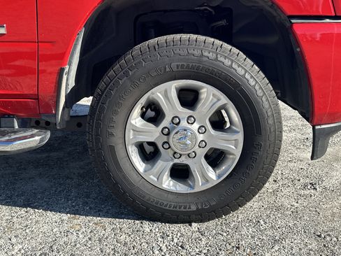 Used 2024 RAM 2500 Big Horn w/ Sport Appearance Package image 10