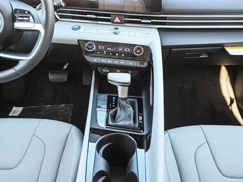 New 2026 Hyundai Elantra Limited image 16