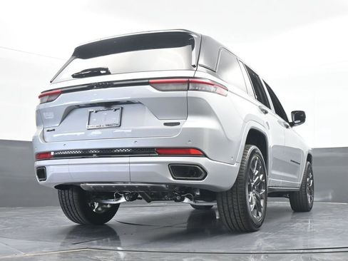 New 2025 Jeep Grand Cherokee Summit image 58