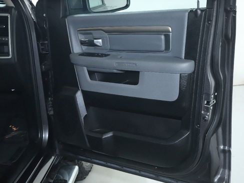 Used 2017 RAM 1500 Big Horn AWD/4WD image 32