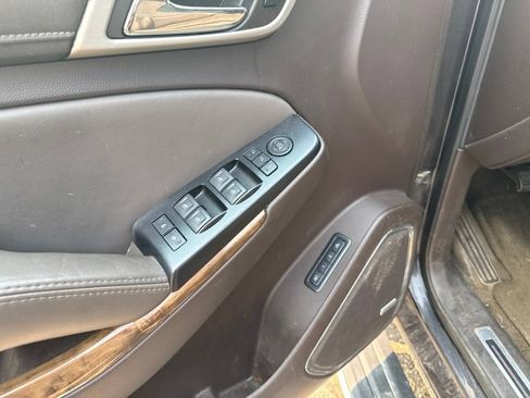 Used 2015 GMC Yukon XL Denali w/ Premium Package AWD/4WD image 14