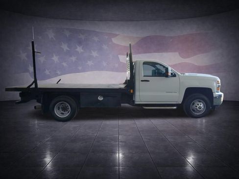 Used 2018 Chevrolet Silverado 3500 2WD Regular Cab image 6