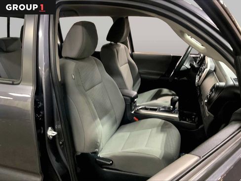 Used 2023 Toyota Tacoma SR5 AWD/4WD image 9