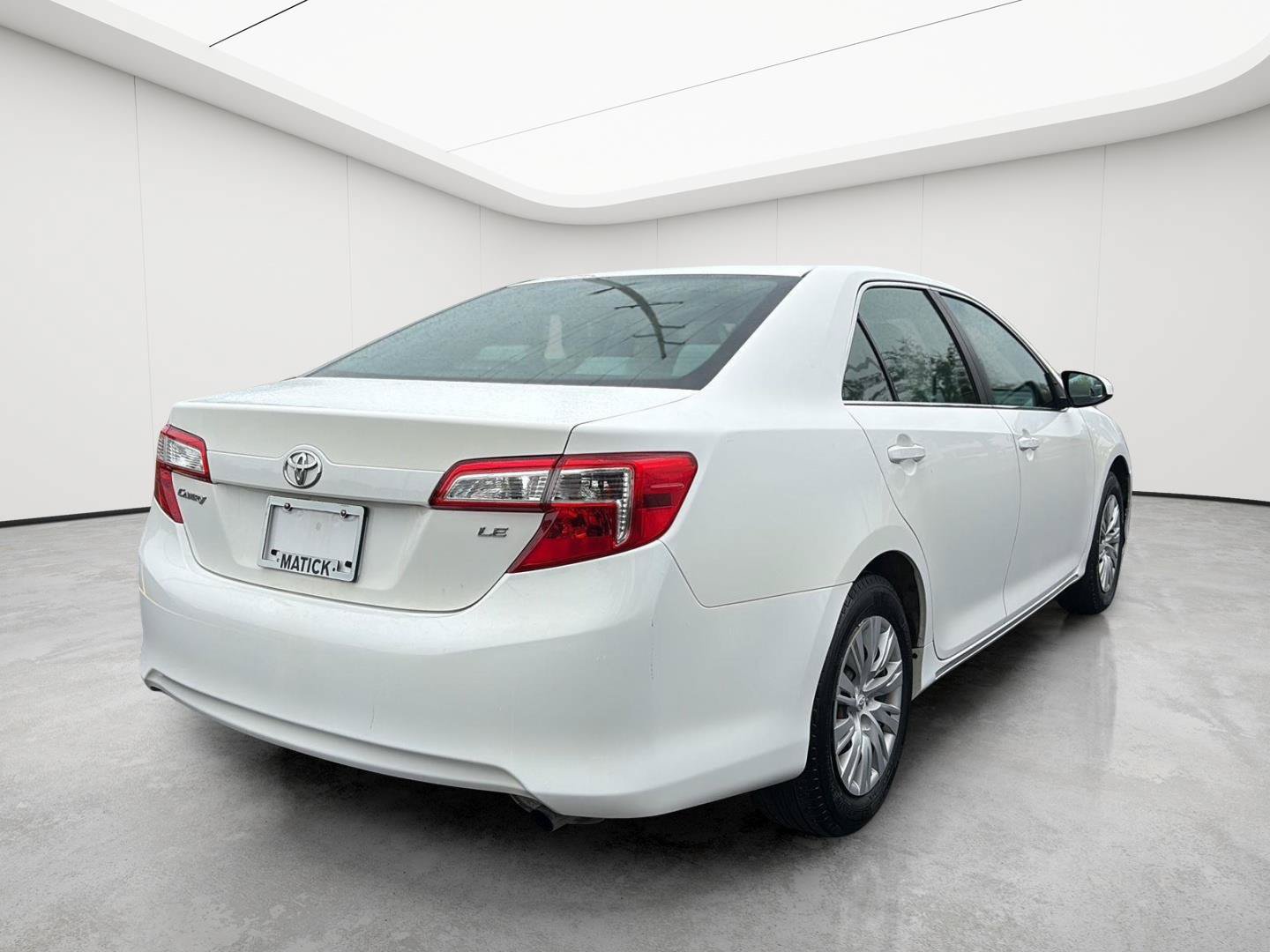 Used 2012 Toyota Camry LE FWD image 23