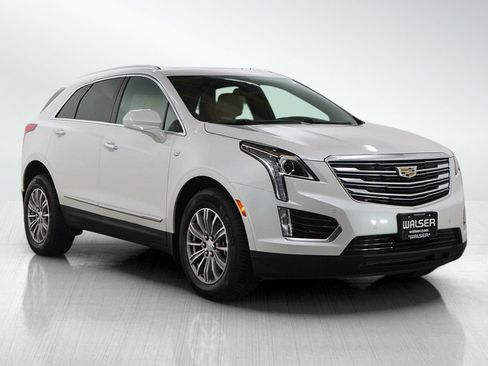 Used 2018 Cadillac XT5 Luxury w/ Driver Awareness Package image 7