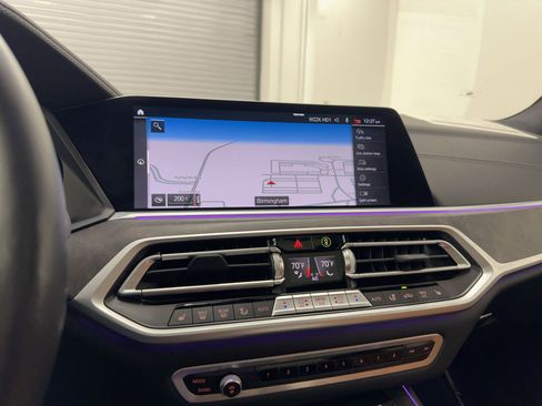 Used 2021 BMW X7 xDrive40i w/ Premium Package image 24