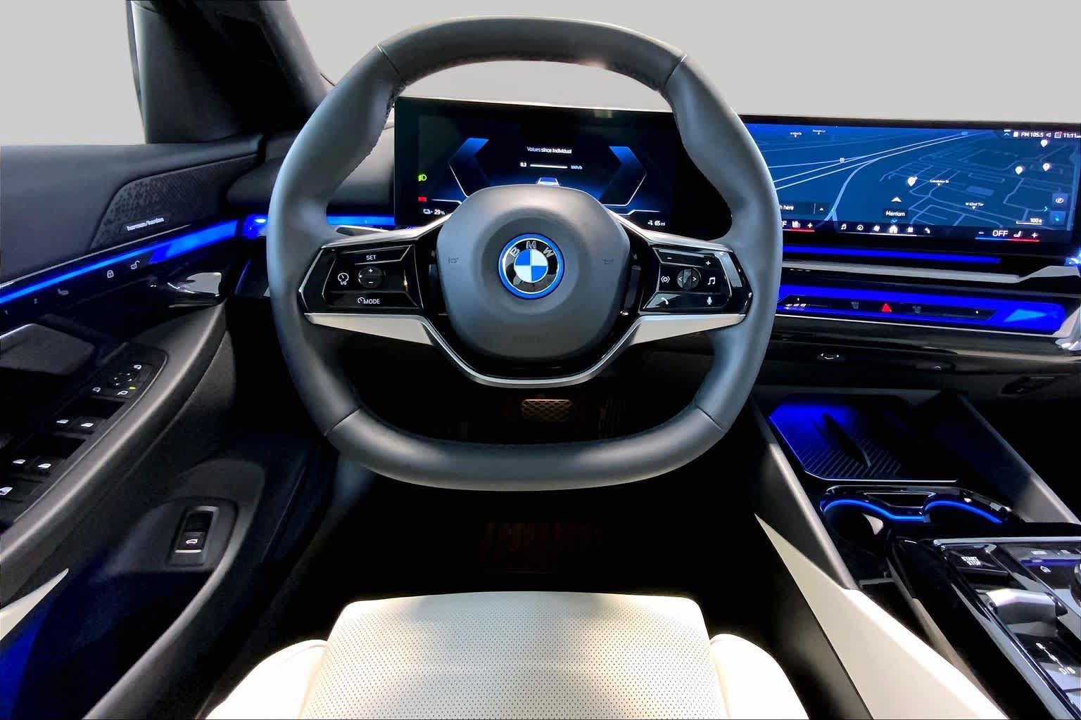 Used 2025 BMW i5 xDrive40 w/ Premium Package AWD/4WD image 5
