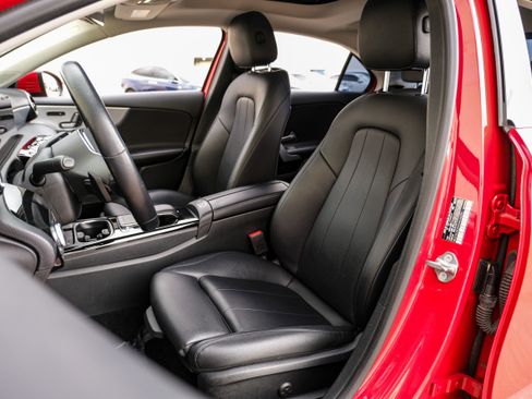 Used 2019 Mercedes-Benz A 220 image 28