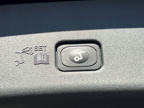 New 2026 Lincoln Nautilus Premier w/ Equipment Group 102A image 12