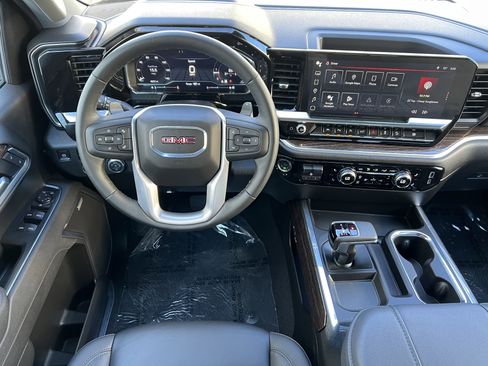 Used 2025 GMC Sierra 1500 Elevation w/ Elevation Premium Package image 29