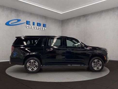 Used 2026 Chevrolet Suburban Z71 AWD/4WD image 15
