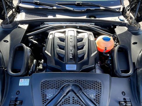 Used 2017 Porsche Macan S image 31