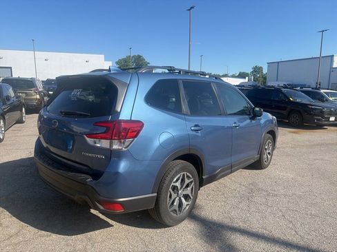 Used 2020 Subaru Forester Premium AWD/4WD image 4