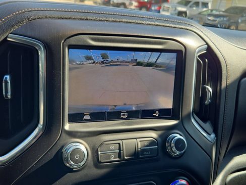 Certified 2021 GMC Sierra 1500 AT4 w/ AT4 Value Package AWD/4WD image 16