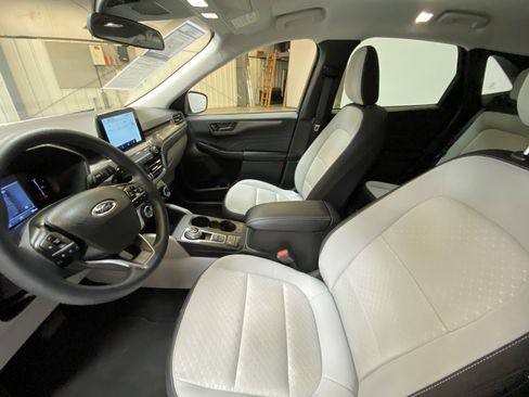 Used 2025 Ford Escape Active image 22