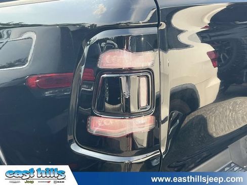 Used 2022 RAM 1500 Laramie AWD/4WD image 6