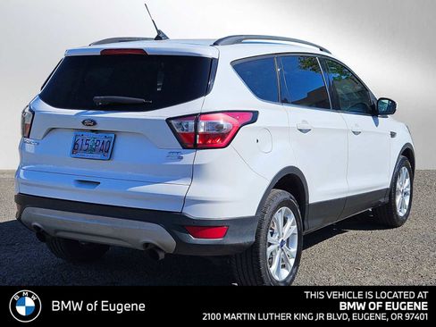 Used 2018 Ford Escape SEL image 3
