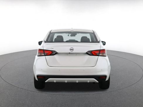 Used 2025 Nissan Versa SV FWD image 8