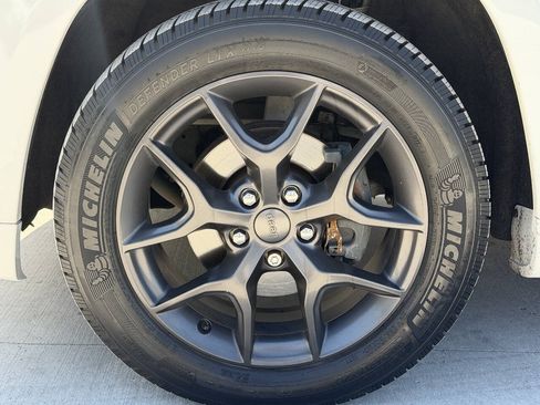 Used 2019 Jeep Grand Cherokee Limited X AWD/4WD image 32