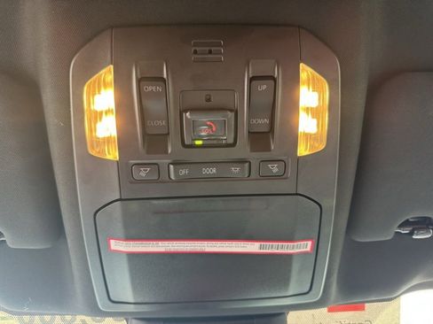 Certified 2023 Toyota Highlander XSE image 25