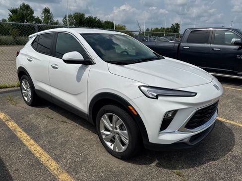 Used 2025 Buick Encore GX Preferred AWD/4WD image 28