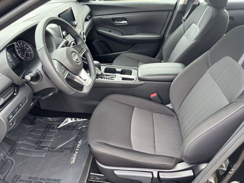 Used 2025 Nissan Sentra SV w/ All-Weather Package FWD image 12